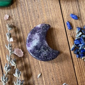 تصویر ماه چاروئیت ۰۲ 