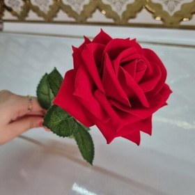 تصویر شاخه گل رز مخمل مصنوعی قطر 15 سانت بزرگ لب تیز با شاخه و برگ حداقل سفارش 20 