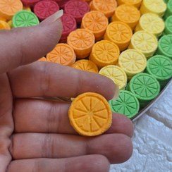 تصویر قند تزیینی مدل لیمو رنگی بسته 25 عددی با طعم هل و وانیل 