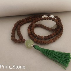 تصویر رودراکشا سایز ۸ همراه با سنگ یشم افغان و نقره عیار ۹۲۵ Rudraksha mala