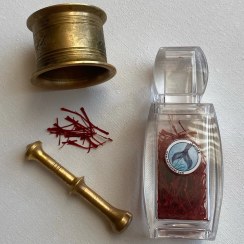 تصویر زعفران نگین درجه ۱ وزن ۲.۳ گرم 