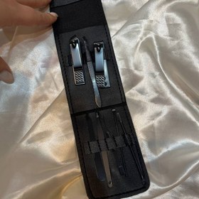 تصویر پک مانیکور 8 تکه کیف چرمی رنگ‌ مشکی 