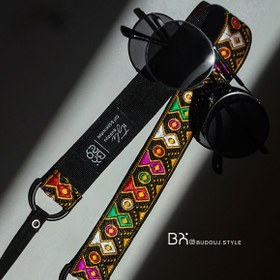 تصویر بند عینک هندسی رنگی 