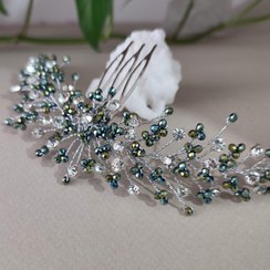 تصویر شانه سبز تیره با مهره ریز بغلسری اکسسوری مو سبز