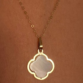 تصویر پلاک طلا صدفی طرح شبدر 