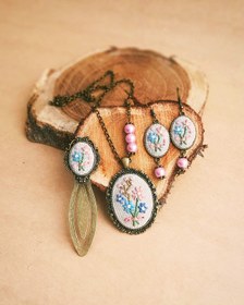 تصویر ست گلدوزی گل ریز 