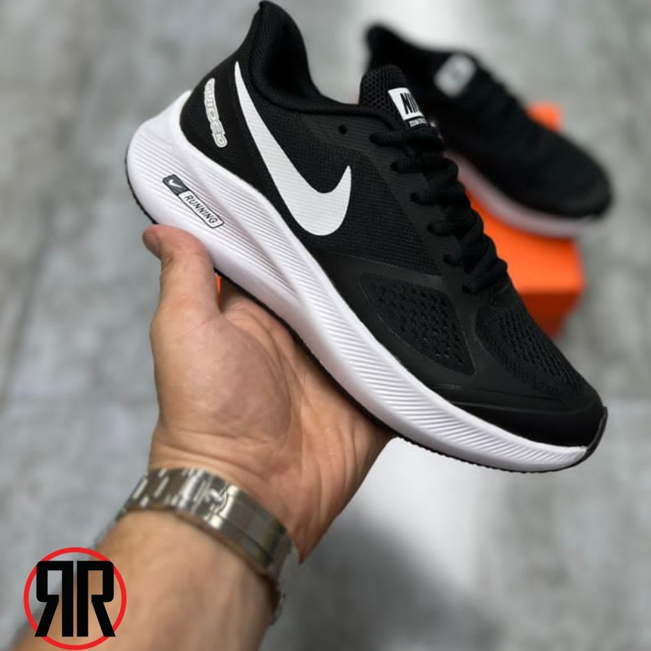 Nike zoom structure top 2.0