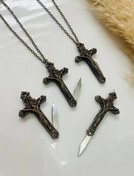 تصویر صلیب چاقو ارسال از یک روز کاری دیگر