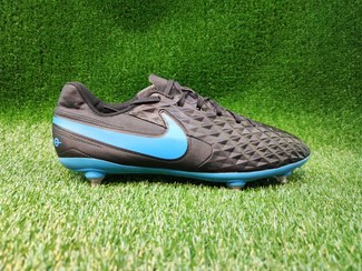 تصویر کفش کتونی فوتبال استوک دار چمنی اورجینال نایک سایز 44 Soccer shoes