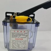 تصویر پمپ روغن دستی نیم لیتری پمپ روغن دستی نیم لیتری