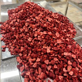 تصویر توت فرنگی خشک پفکی 