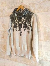 تصویر بلوز بافت یقه اسکی طرح گلدار کلاسیک 