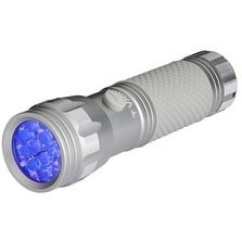 تصویر چراغ قوه UV LED 3 باتری 15638 Varta 