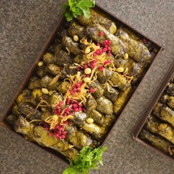 تصویر دلمه برگ مو نیمه آماده ۵۰۰ گرم 