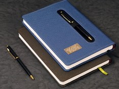 تصویر سررسید رقعی چرم 1405جمعه مشترک مدل اَوستا ars-240 