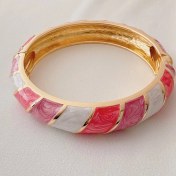 تصویر دستبند النگویی لوکس میناکاری Luxury-enamel-bangle-bracelet