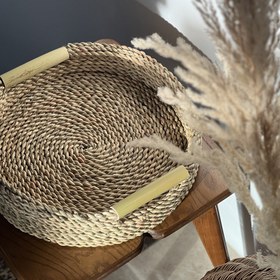 تصویر سینی حصیری گرد مدل دسته بامبو 