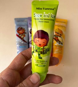 تصویر کرم دست - سبز 