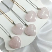 تصویر آویز قلبی کوارتز صورتی ۲ سانتی متر با متریال استیل 