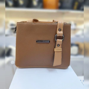 تصویر فروشگاه کیف و کوله شیک سال