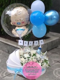 تصویر دسته گل و بادکنک برای نوزاد تازه به دنیا اومده 