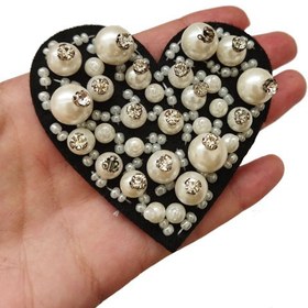 تصویر تکه دوزی مرواریدی قلب 