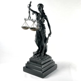 تصویر مجسمه عدالت برنزی 