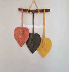 تصویر دیوارکوب برگ مکرومه 