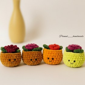 تصویر گلدان بافتنی گلدانه 