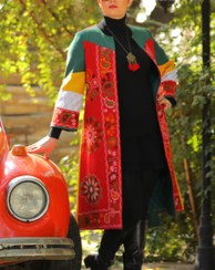 تصویر کت بلند تماما سوزندوزی دستدوز زنانه این سوزندوزی آنتیک و قدیمی است Handmade coat with handmade antique needlework