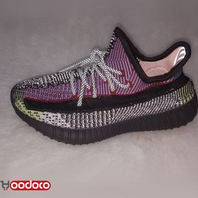 تصویر آدیداس یزی بوست ۳۵۰ تمام شب نما مشکی زرشکی Adidas yeezy boost 350 black black light 