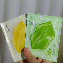 تصویر ماسک ورقه ای لب توت فرنگی strawberry lip mask