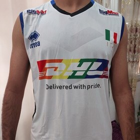 تصویر تیشرت باشورت لباس تیم ملی والیبال ایتالیا2023 رنگ سورمه ای سرمه ای 