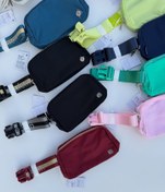 تصویر بلت بگ بند نوشته‌دار Lululemon 