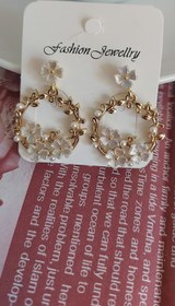 تصویر گوشواره آویز شکوفه ای مراقبتی 