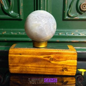 تصویر تندیس رومیزی حافظه‌ سپید 