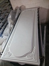تصویر سنگ مزار کلاسیک سفید سه بعدی ابعاد ۱۸۰ در ۶۰ در ۶ سانت 