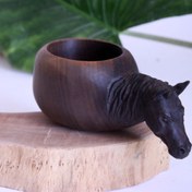 تصویر لیوان چوبی (کوکسا) طرح اسب ترکمن 