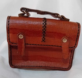 تصویر جاکارتی‌چرم‌زبرت 