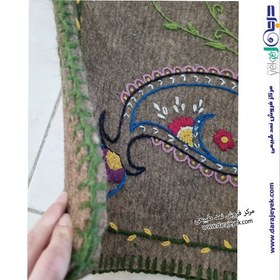 تصویر نشیمن نمدی دست‌دوز 