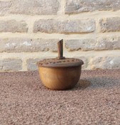 تصویر قندان چوب گردو مدل بلوط 