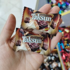 تصویر شکلات کنجدی کاکائویی تکسان ۱ کیلوگرم 