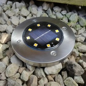 تصویر چراغ خورشیدی باغچه 