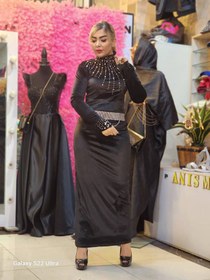 تصویر ماکسی نگینی پوشیده 