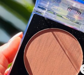 تصویر رژگونه blusher