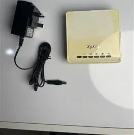 تصویر مودم سیمی adsl برند زایکسل 