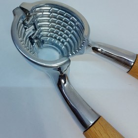 تصویر گردوشکن برند بلس 