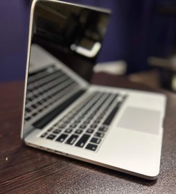 تصویر مک بوک پرو 2014 وارداتی امارات بسیار تمیز در حد نو Apple MacBook Pro 2014 |CPU: Intel Core i5 |RAM: 8GB | SSD: 256 GB | GPU: Intel iris 1536 MB