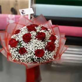 تصویر دسته گل رز هلندی و عروس 