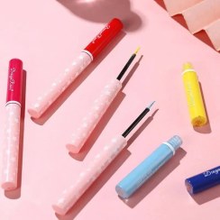 تصویر خط‌چشم رنگی مویی دراگون‌رانی 